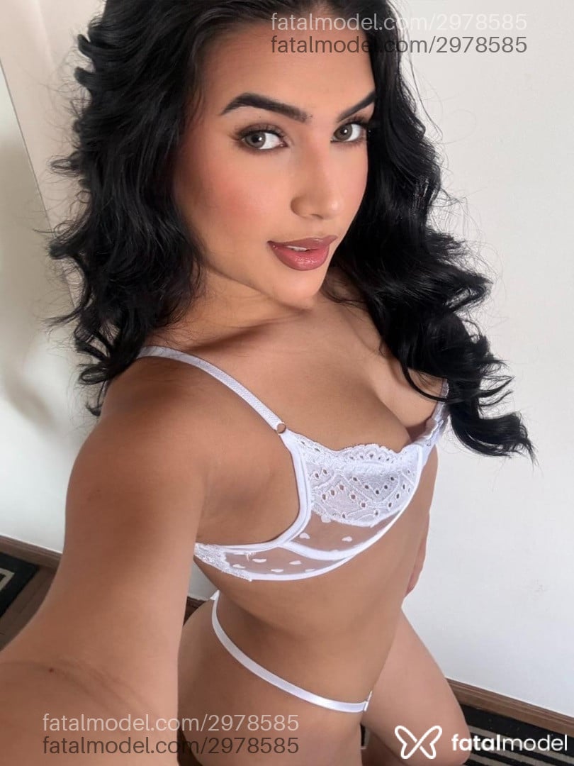 Acompanhante mulher morena (o) de olhos verdes - Ana Lis