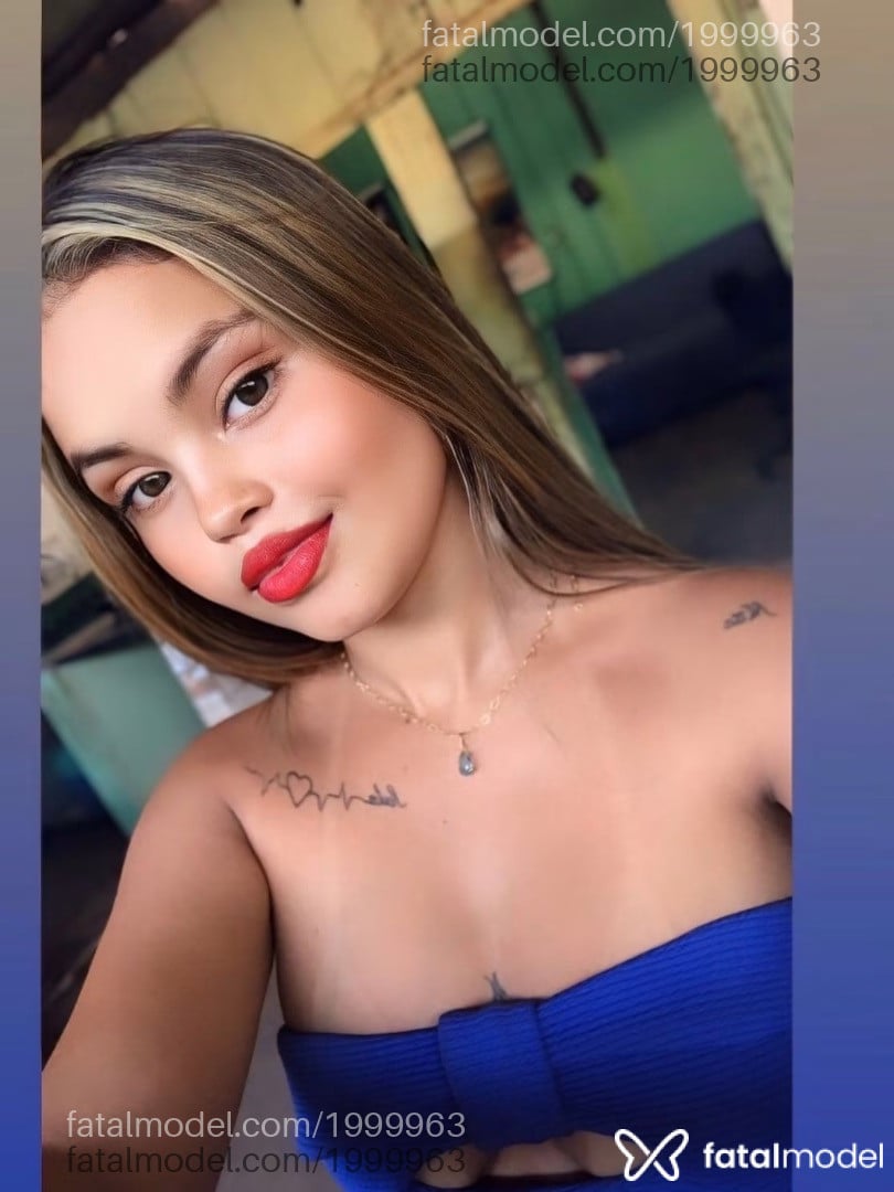 Acompanhante mulher morena (o) de olhos pretos - Rafaela