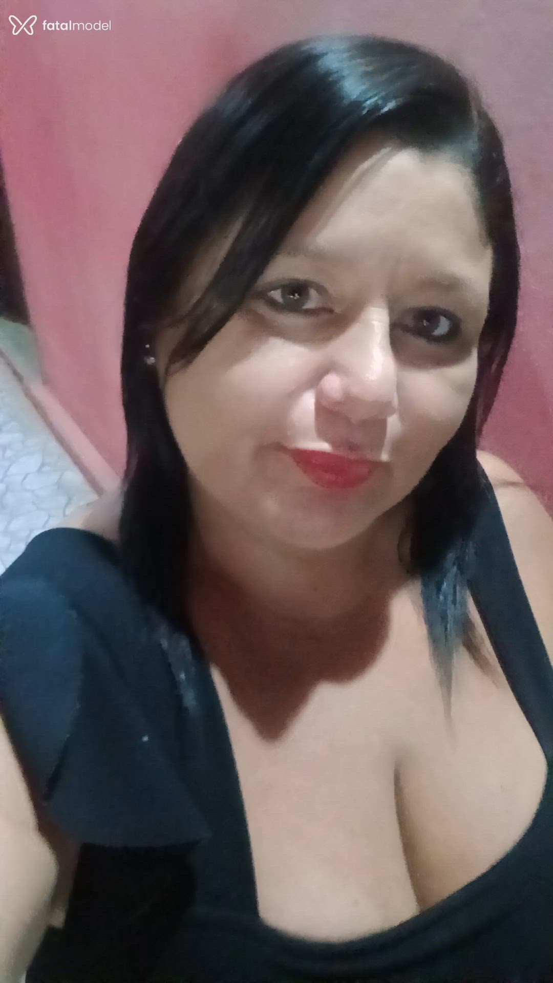 Acompanhante mulher morena (o) de olhos castanhos - Preliminarquente