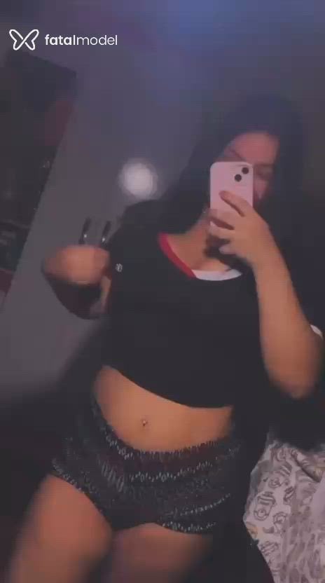 Acompanhante mulher morena (o) de olhos castanhos - Sther Fanny