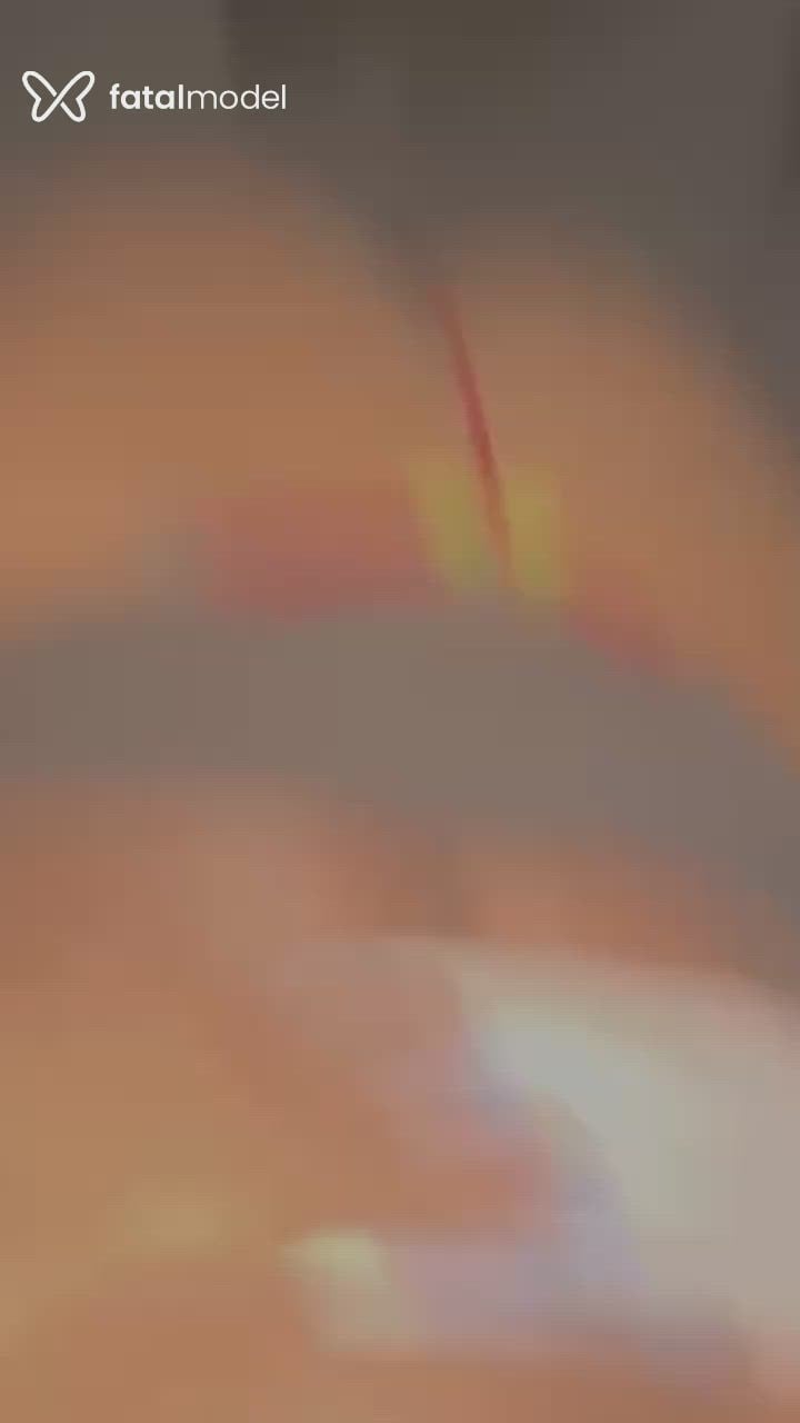 Acompanhante mulher trans morena (o) de olhos pretos - Pretinhax