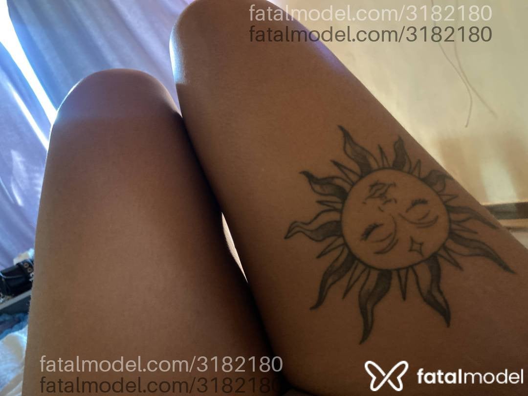 Acompanhante mulher morena (o) de olhos pretos - Crislayne