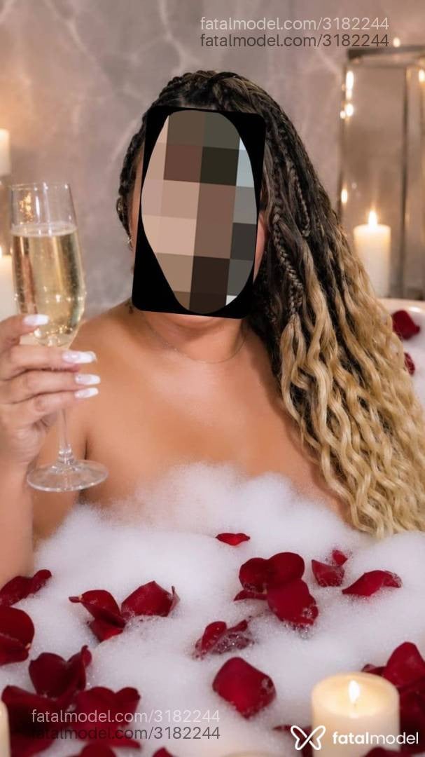 Acompanhante mulher loira (o) de olhos castanhos em Piracicaba - Emanuelly