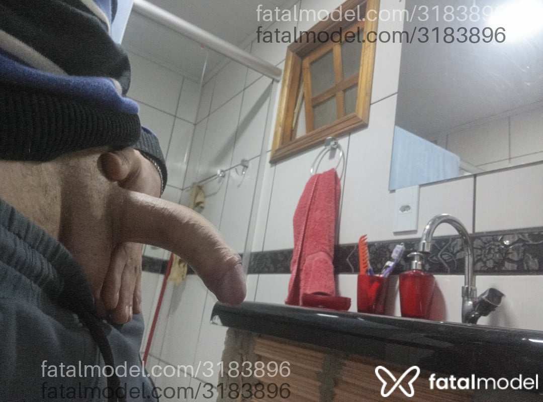 Acompanhante homem loira (o) de olhos azuis - Rafael