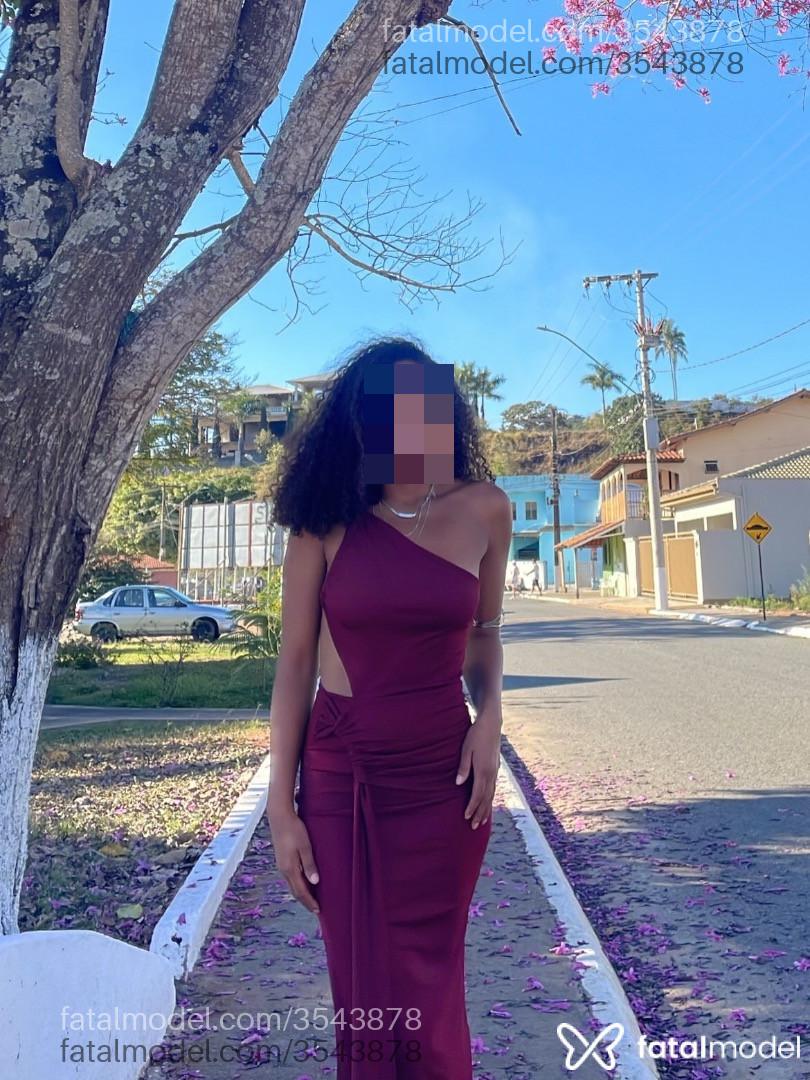 Acompanhante mulher com cabelo castanho de olhos castanhos - Cacheadaaa