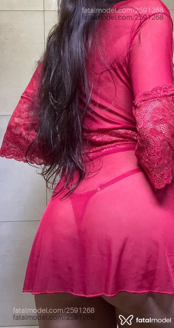 Acompanhante mulher morena (o) de olhos pretos - Maria Julia
