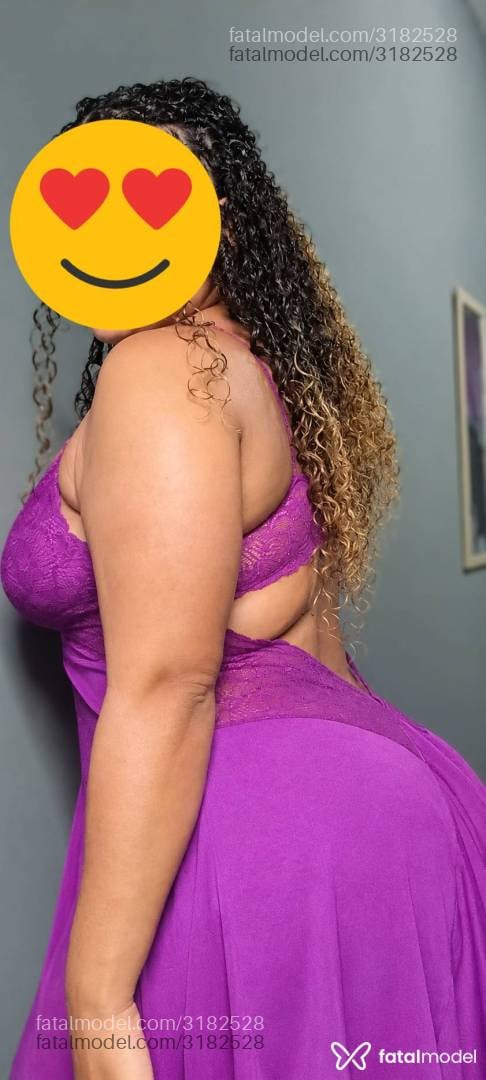 Acompanhante mulher morena (o) de olhos pretos - Diva Absoluta