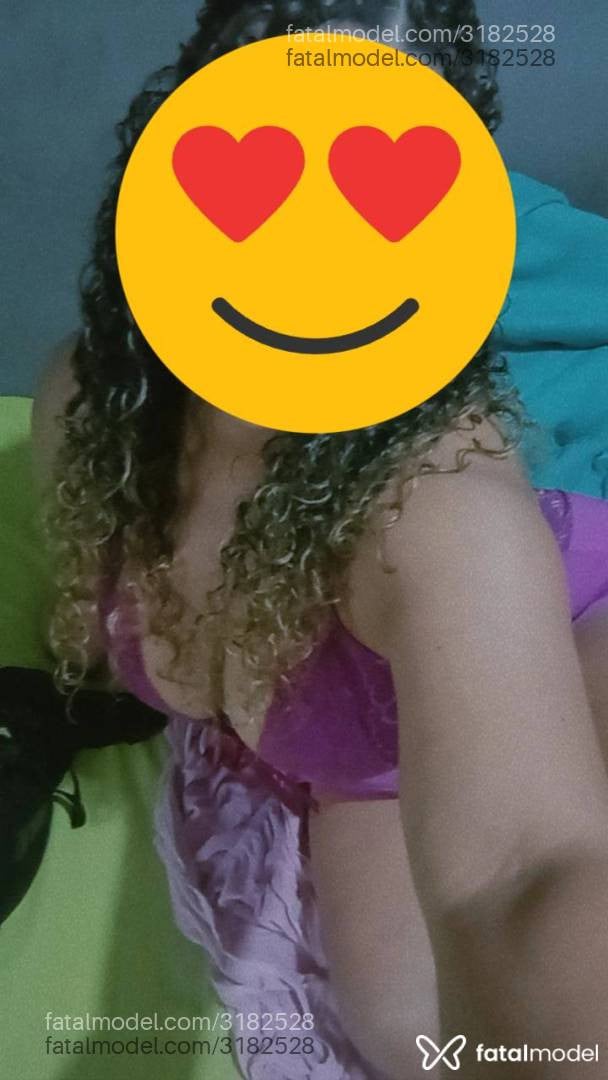 Acompanhante mulher morena (o) de olhos pretos - Diva Absoluta