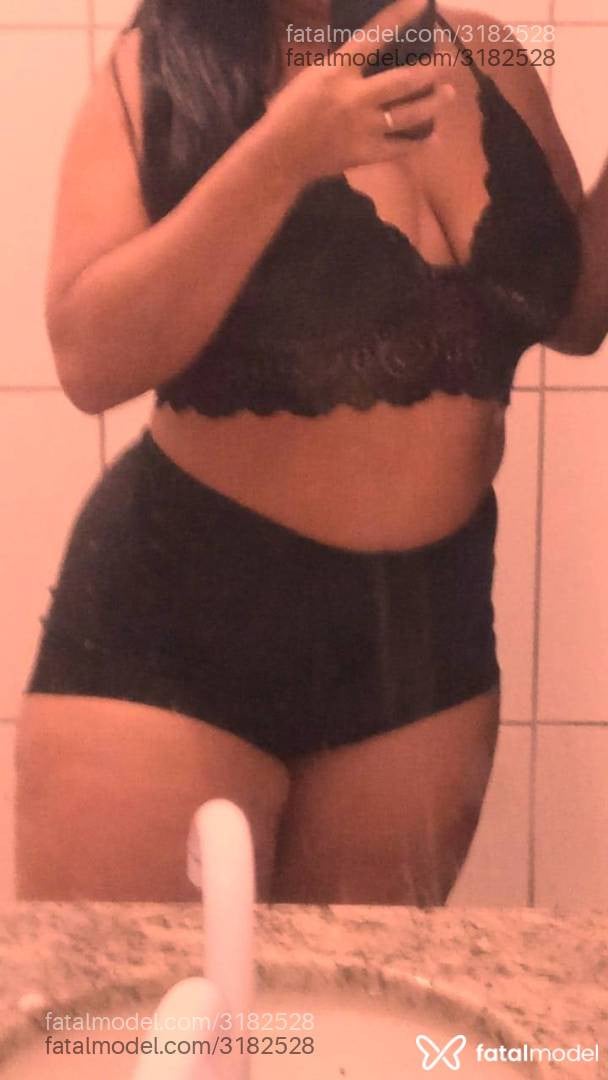 Acompanhante mulher morena (o) de olhos pretos em Linhares - Nina