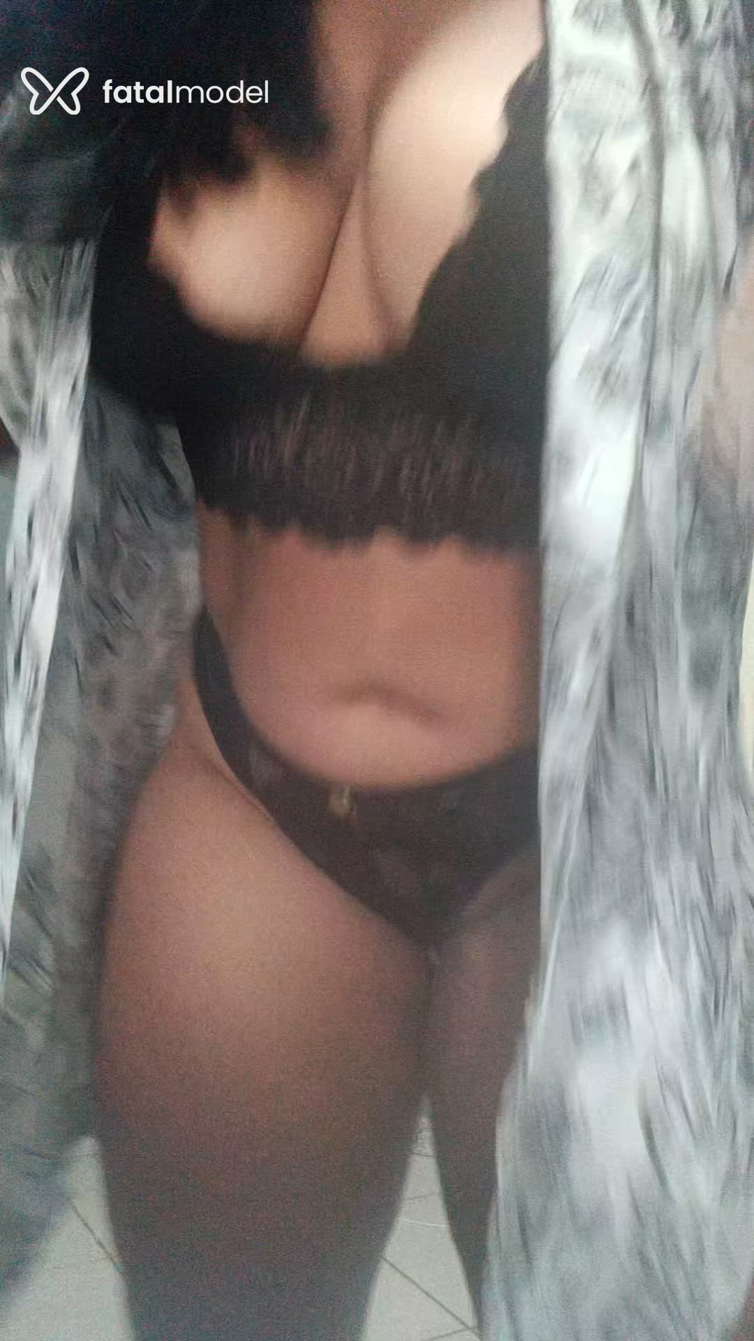 Acompanhante mulher morena (o) de olhos pretos em Linhares Acompanhante mulher morena (o) de olhos pretos em Linhares - Nina
