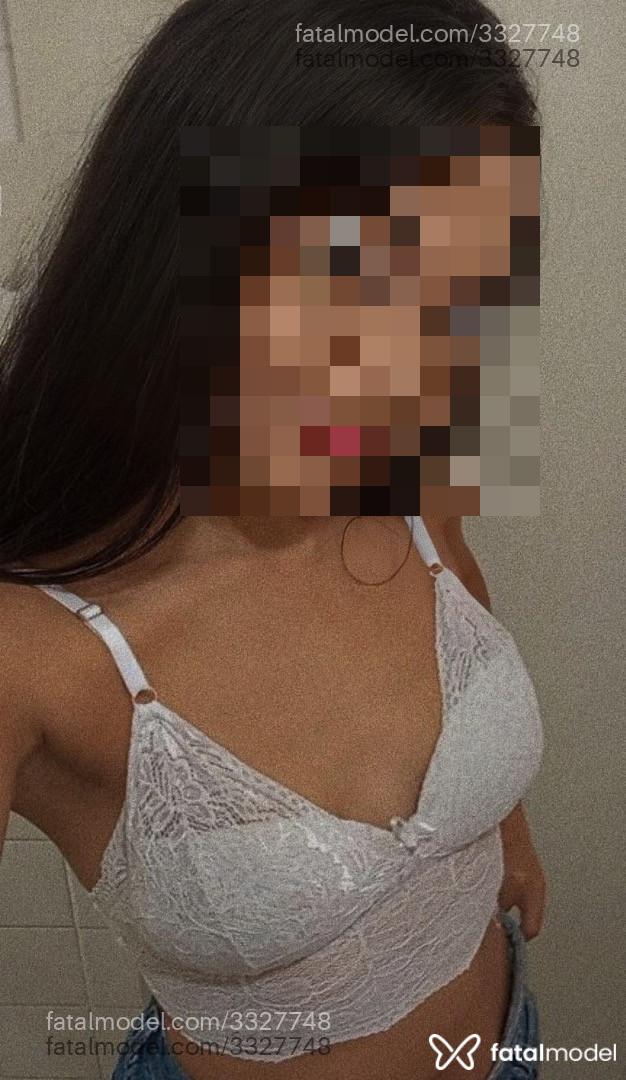 Acompanhante mulher com cabelo castanho de olhos castanhos - Morena