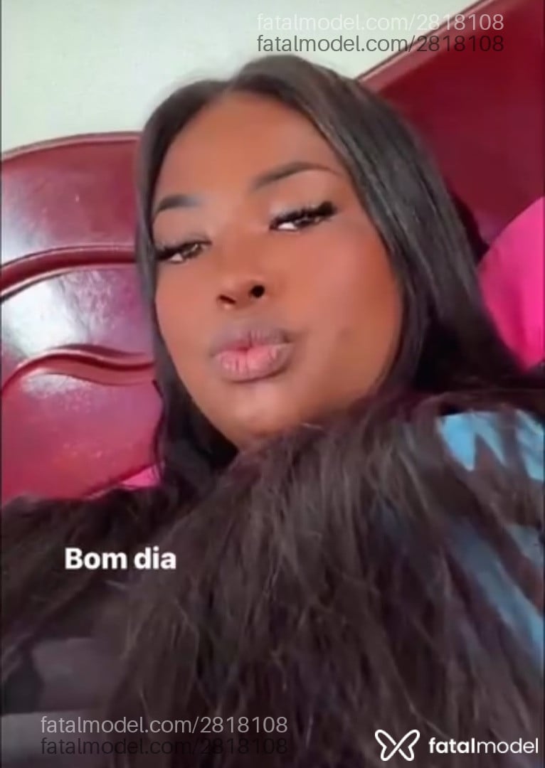 Acompanhante mulher morena (o) de olhos castanhos - Amanda Moeaes