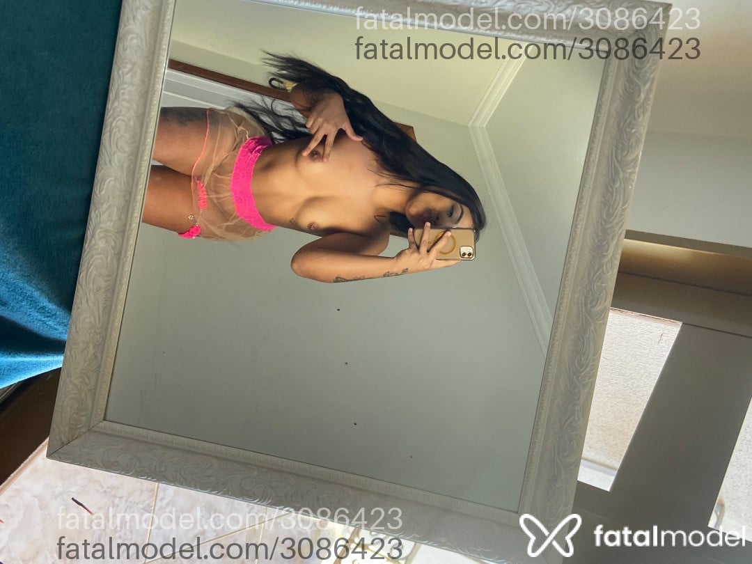 Acompanhante mulher morena (o) de olhos mel - Sarah Neves