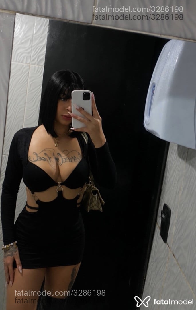 Acompanhante mulher morena (o) de olhos castanhos - Yaraa