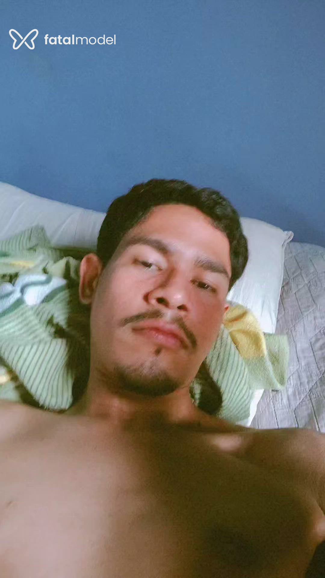 Acompanhante homem morena (o) de olhos pretos - Josue