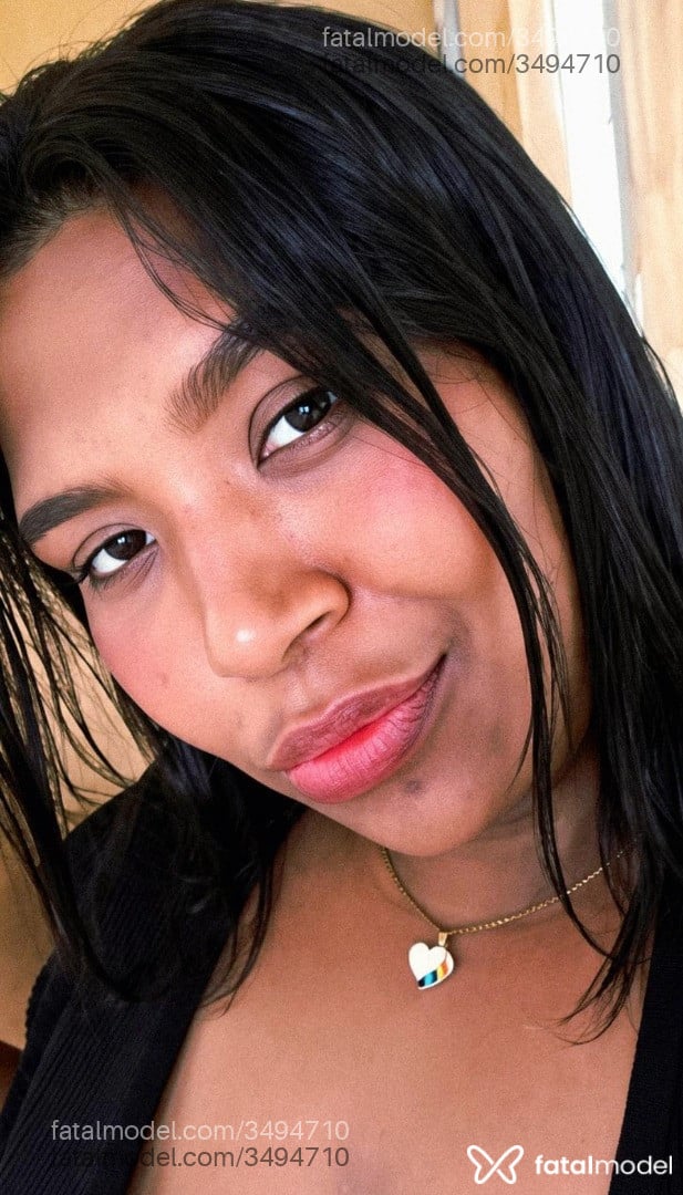 Acompanhante mulher morena (o) de olhos castanhos - Cacau Avellar