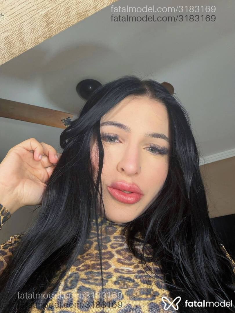 Acompanhante mulher morena (o) de olhos verdes em Araraquara - Lorena