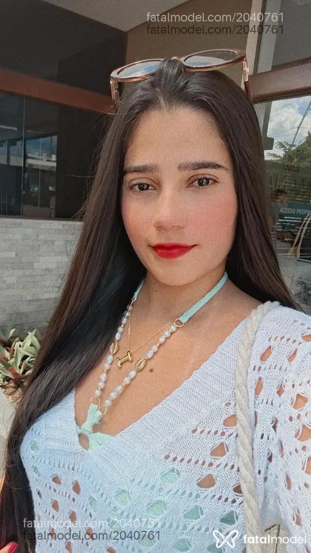Acompanhante mulher morena (o) de olhos castanhos - Dafiny Silva