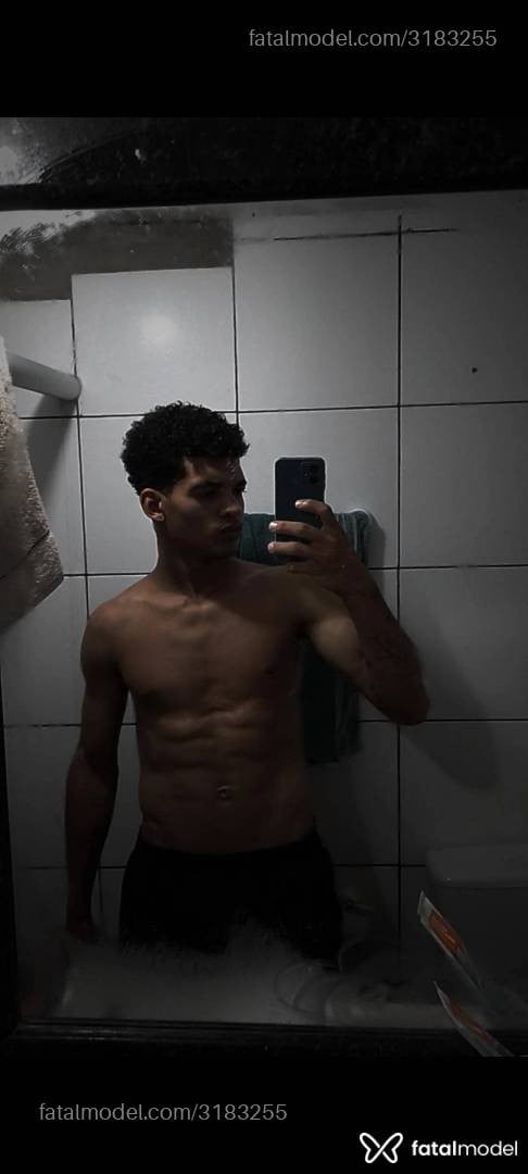 Acompanhante homem morena (o) de olhos castanhos em Vitória da Conquista - Jk Pinheiro