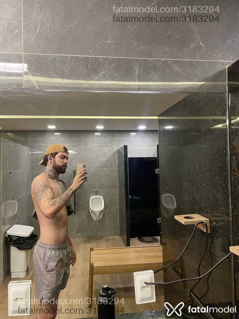 Acompanhante homem com cabelo castanho de olhos mel em Fortaleza - Fernando Trevia