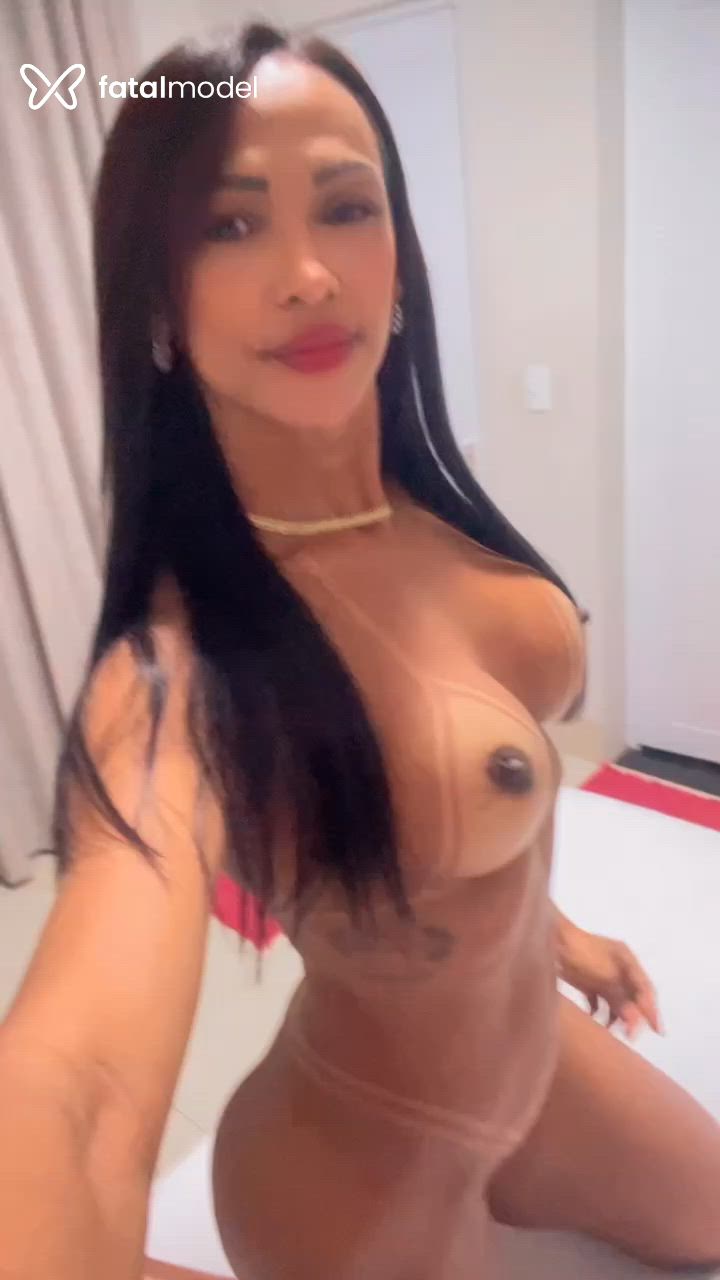 Acompanhante mulher morena (o) de olhos mel - Dayane Acompanhante mulher morena (o) de olhos mel - Dayane