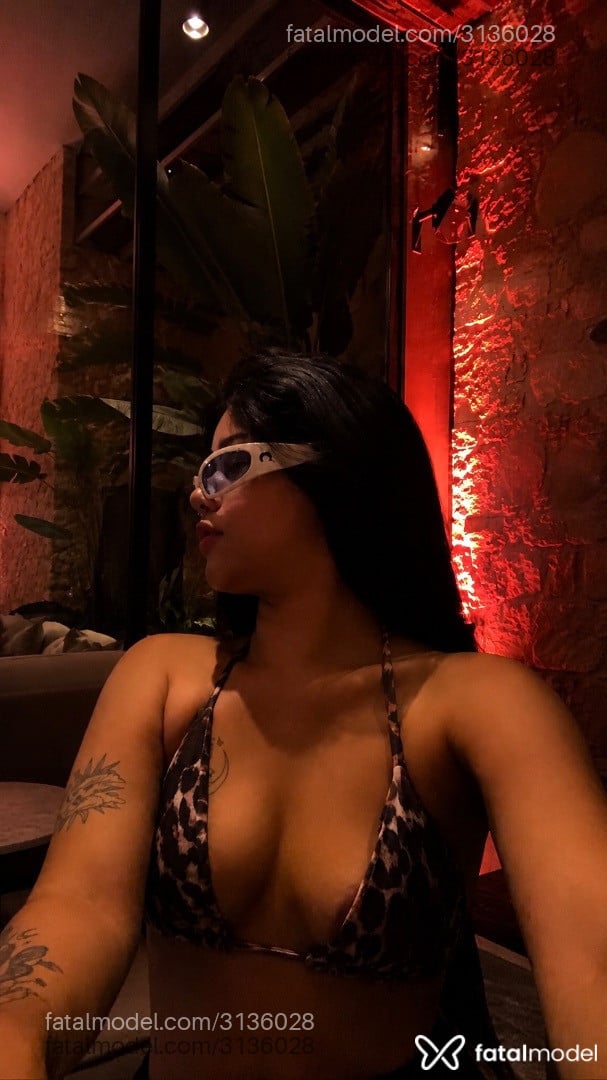 Acompanhante mulher morena (o) de olhos castanhos - Barbxy alves