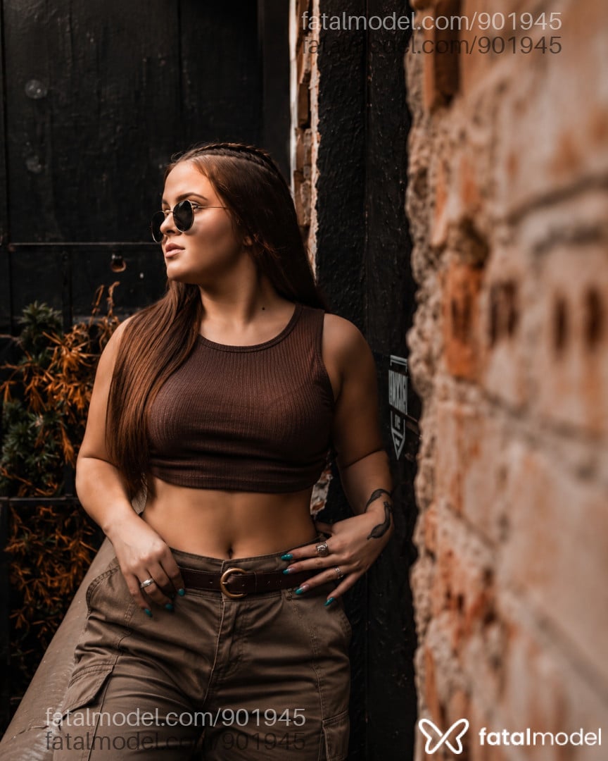 Acompanhante mulher ruiva (o) de olhos castanhos - Clara ferraz