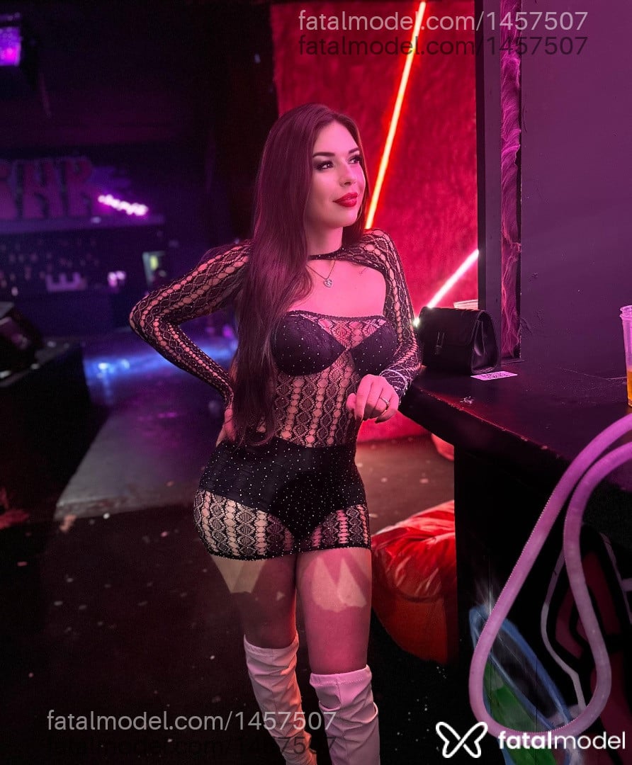 Acompanhante mulher trans morena (o) de olhos castanhos - Dayane Ribeiro