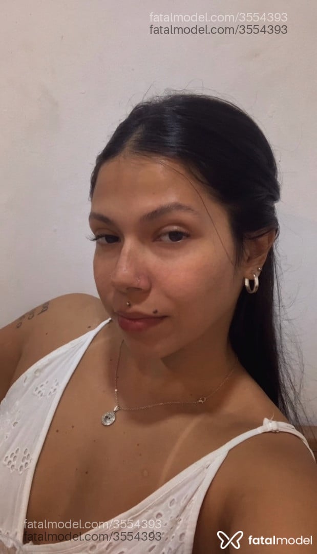Acompanhante mulher morena (o) de olhos mel - Carol