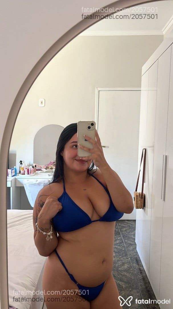 Acompanhante mulher morena (o) de olhos castanhos - Ysa Acompanhante mulher morena (o) de olhos castanhos - Ysa