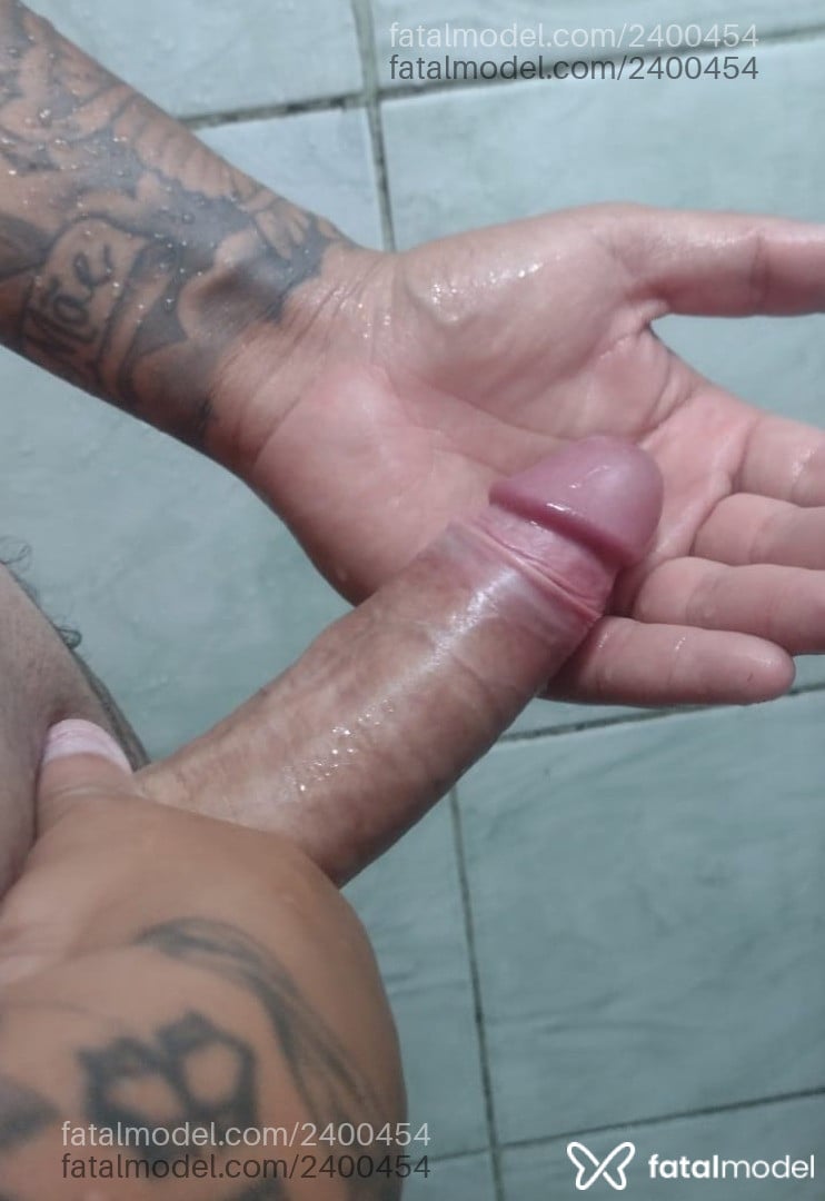 Acompanhante homem com cabelo castanho de olhos castanhos - Juliano Acompanhante homem com cabelo castanho de olhos castanhos - Juliano