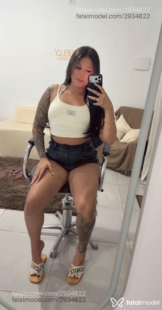 Acompanhante mulher morena (o) de olhos castanhos - Bruna