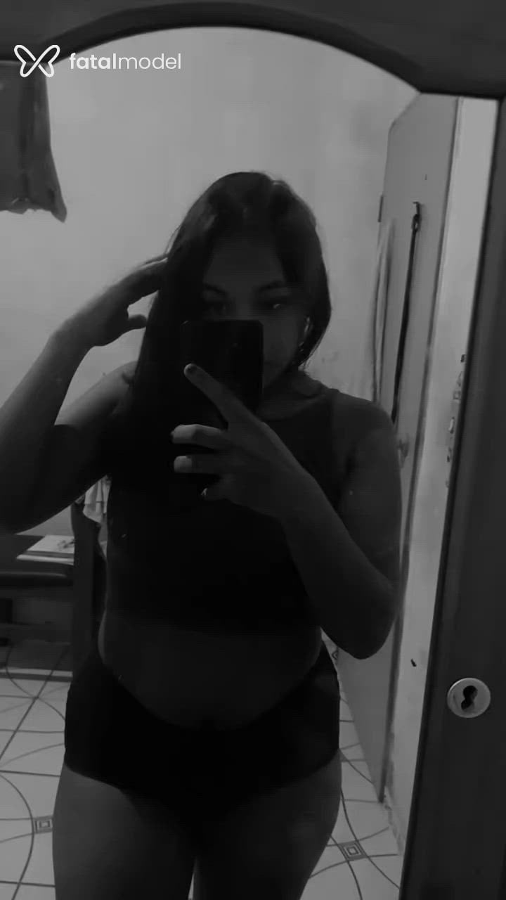 Acompanhante mulher morena (o) de olhos pretos - Amora