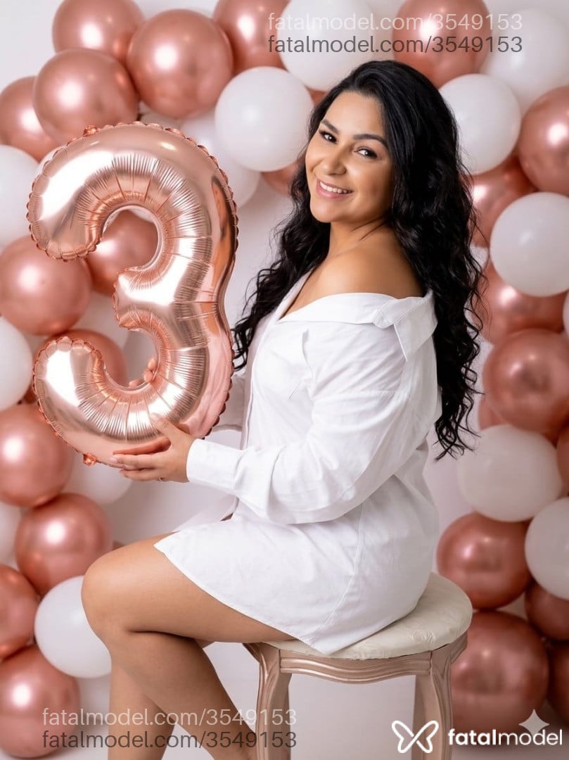 Acompanhante mulher morena (o) de olhos pretos - Amora Acompanhante mulher morena (o) de olhos pretos - Amora