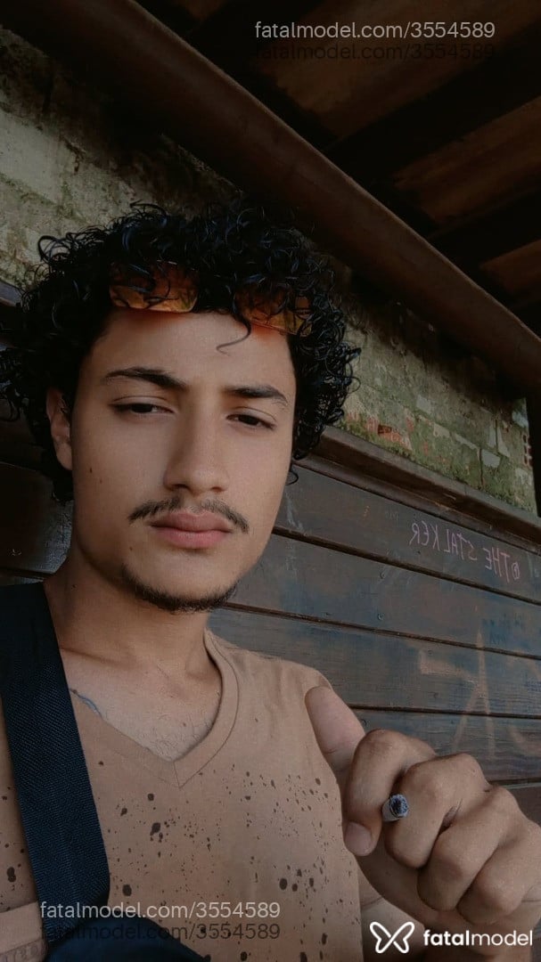 Acompanhante homem morena (o) de olhos castanhos - Nocapricho Acompanhante homem morena (o) de olhos castanhos - Nocapricho