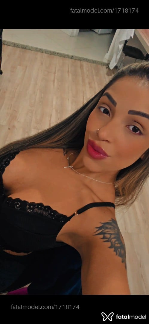 Acompanhante mulher com cabelo castanho de olhos castanhos - Alanahot Acompanhante mulher com cabelo castanho de olhos castanhos - Alanahot