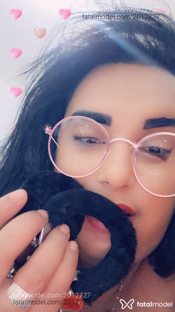Acompanhante mulher trans morena (o) de olhos castanhos - Bruna