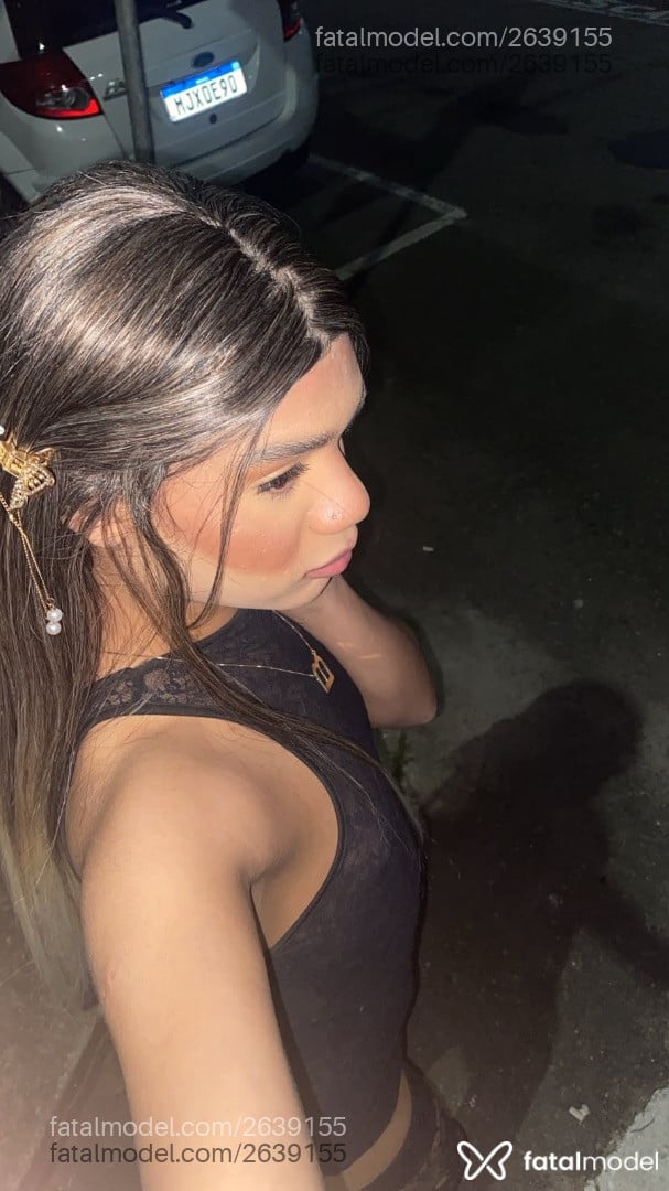 Acompanhante mulher trans morena (o) de olhos castanhos - Luna