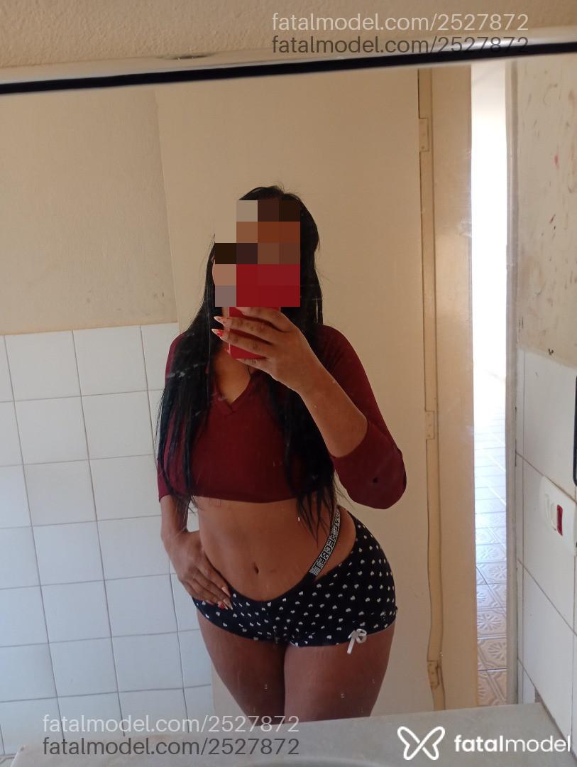 Acompanhante mulher morena (o) de olhos castanhos - Melissa