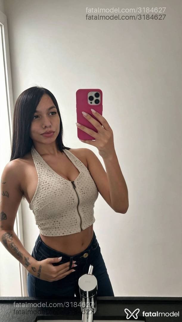 Acompanhante mulher morena (o) de olhos castanhos - Fernandesz