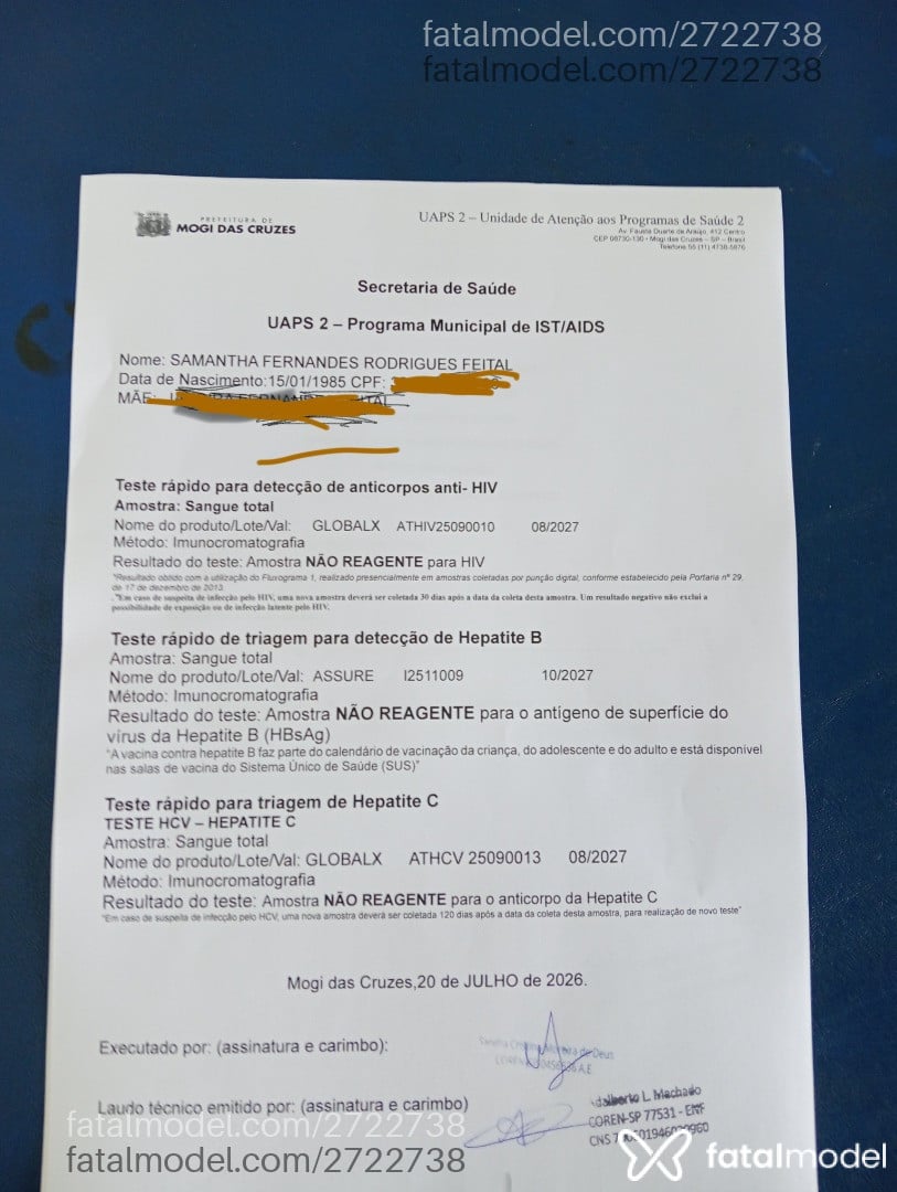 Acompanhante mulher trans ruiva (o) de olhos castanhos - Paloma