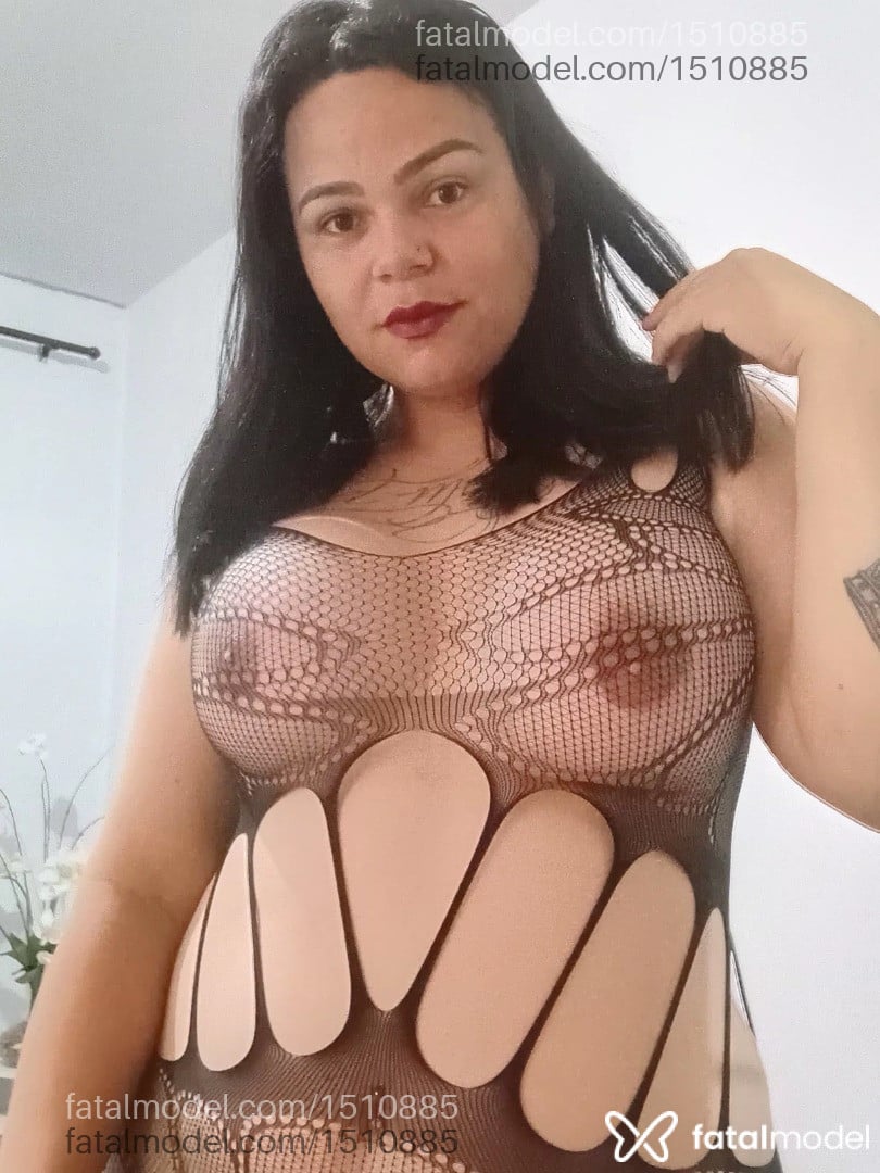 Acompanhante travesti com cabelo castanho de olhos castanhos - Isabela