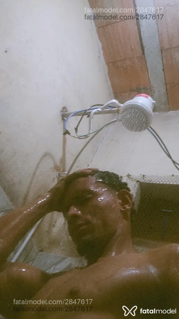 Acompanhante homem morena (o) de olhos pretos - Neguin
