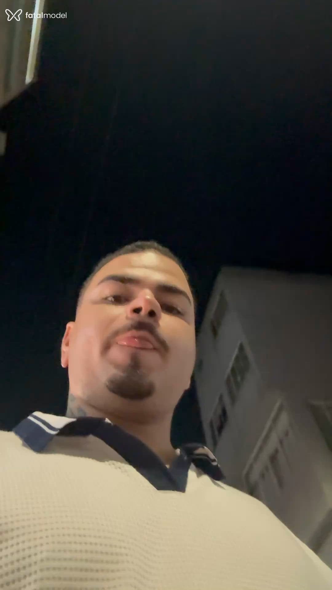 Acompanhante homem com cabelo castanho de olhos castanhos - Rodrigo Acompanhante homem com cabelo castanho de olhos castanhos - Rodrigo