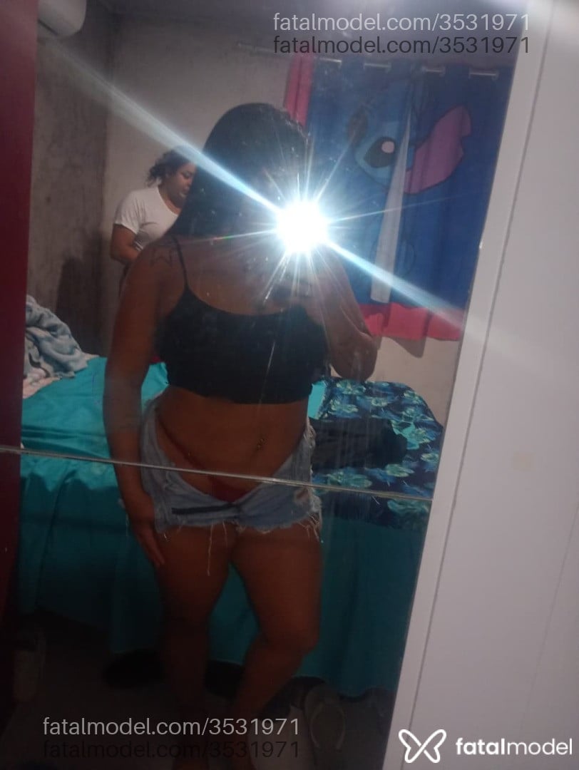 Acompanhante mulher morena (o) de olhos castanhos - Josi Angel