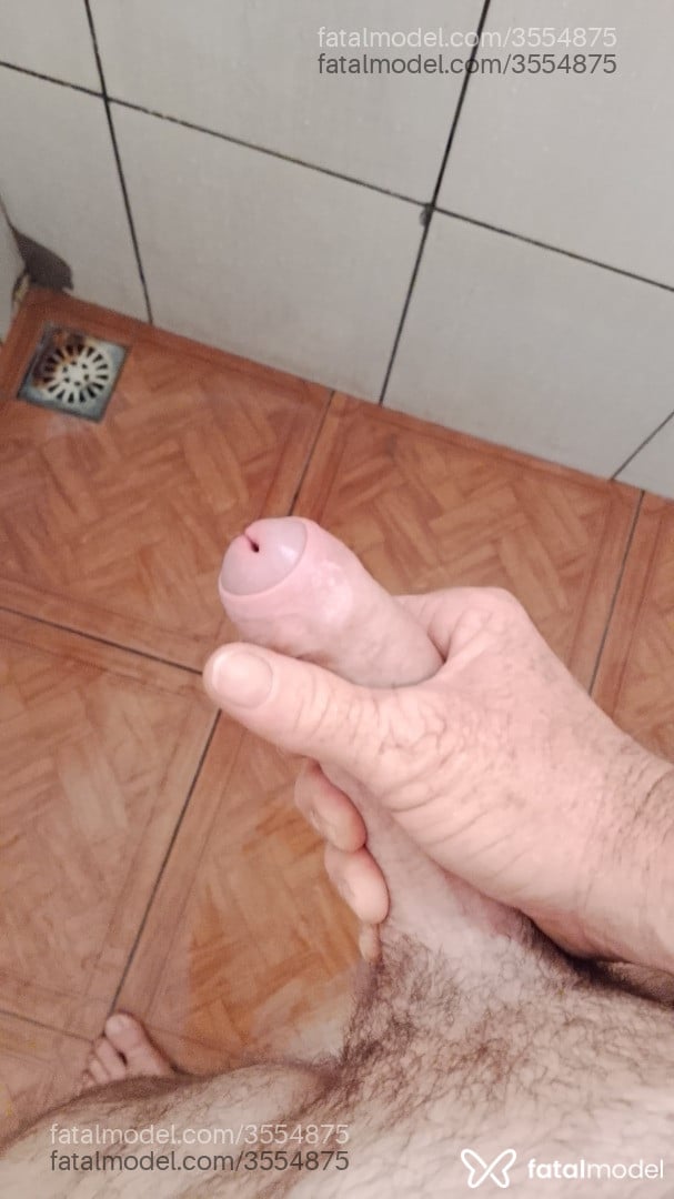 Acompanhante homem com cabelo castanho de olhos azuis - Ruivinho Acompanhante homem com cabelo castanho de olhos azuis - Ruivinho