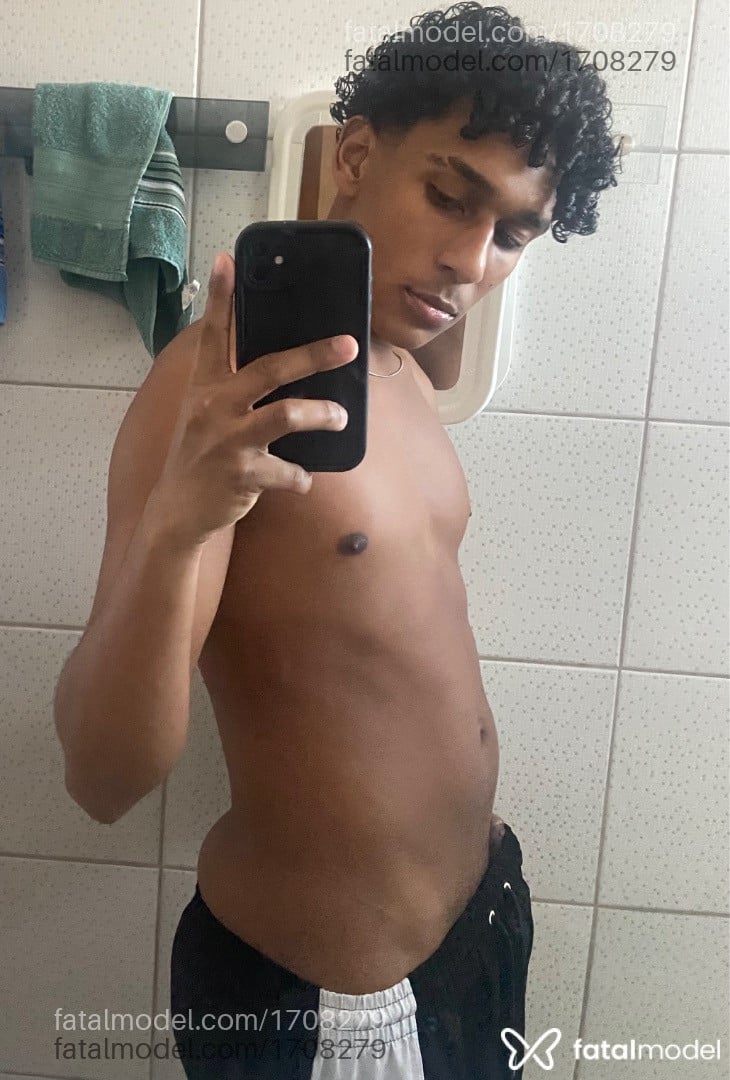 Acompanhante homem morena (o) de olhos mel - Miguel
