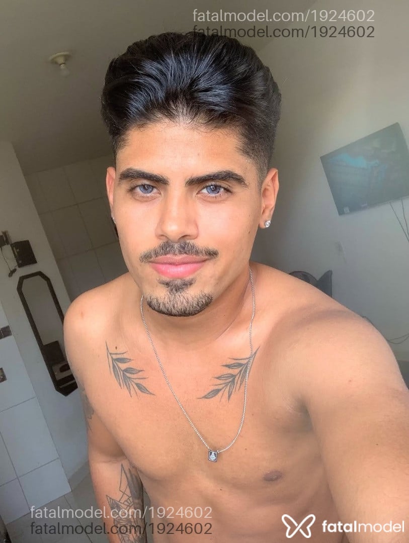 Acompanhante homem morena (o) de olhos castanhos - Junior Safra