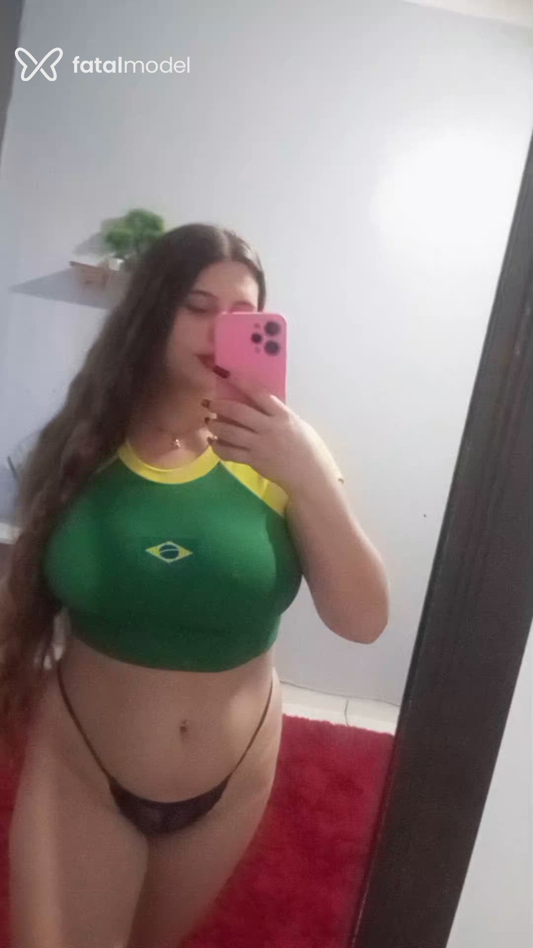 Acompanhante mulher loira (o) de olhos castanhos - Sofia verneck Acompanhante mulher loira (o) de olhos castanhos - Sofia verneck