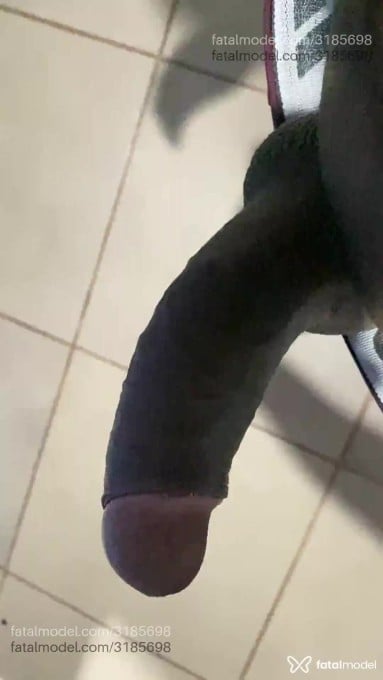 Acompanhante homem com cabelo castanho de olhos pretos em Ladário - Gabriel